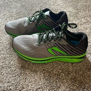 Newton Running shoes, Gravity 11, size 8
